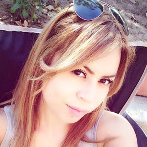 Meet your Posher, Maxy